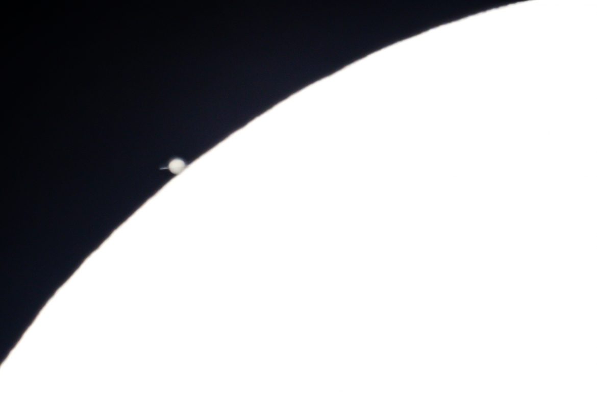 0Y4A5018.MP4_snapshot_01.43_[2024.07.25_14.48.14] copy